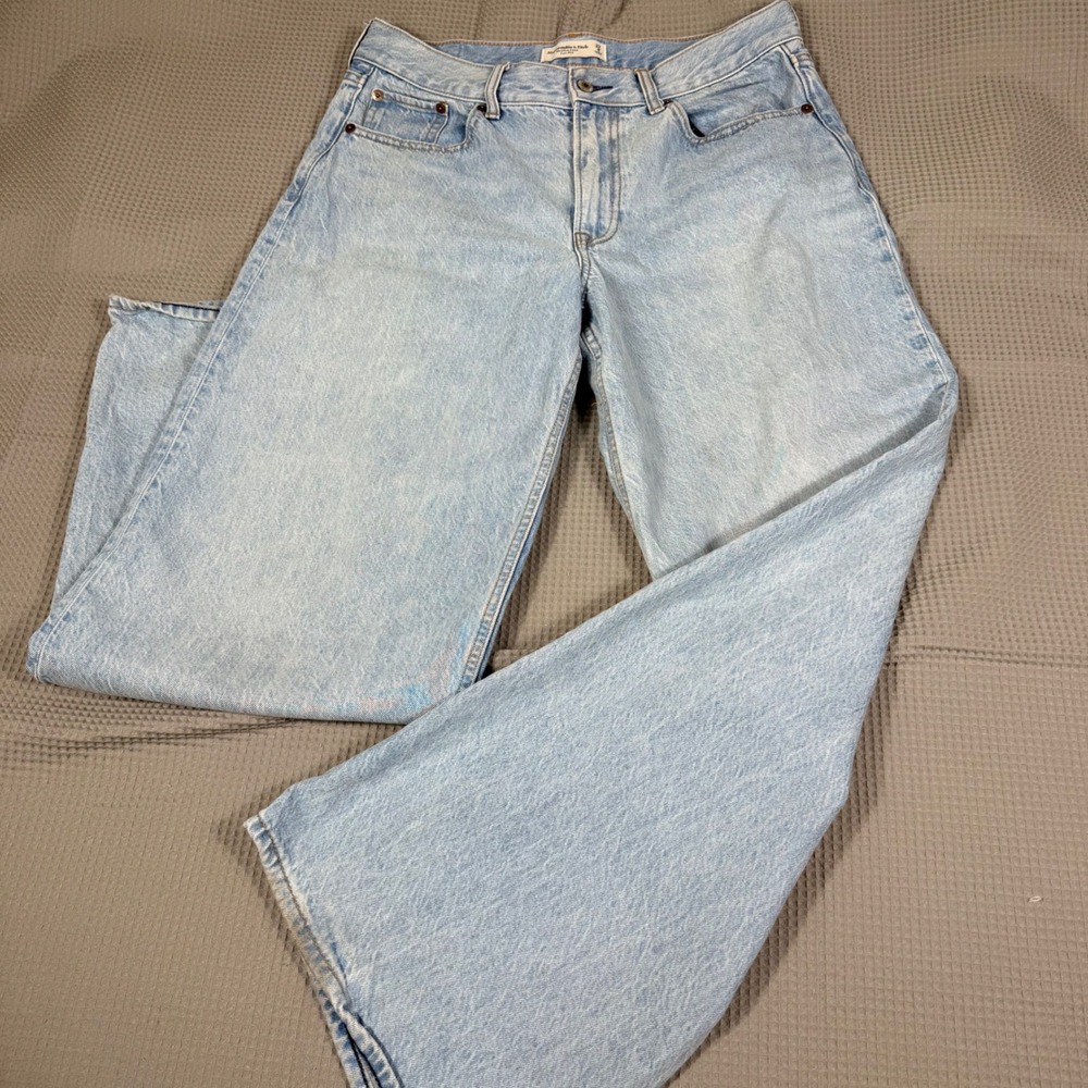Abercrombie & Fitch Ultra Loose Low Rise Jeans 4 27 Light Wash Wide Leg Baggy